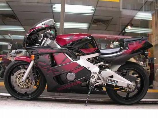 本田CBR400RR摩托车 